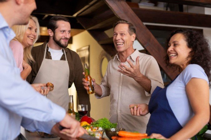 How to Host a Successful Dinner Party: Tips from Top Chefs