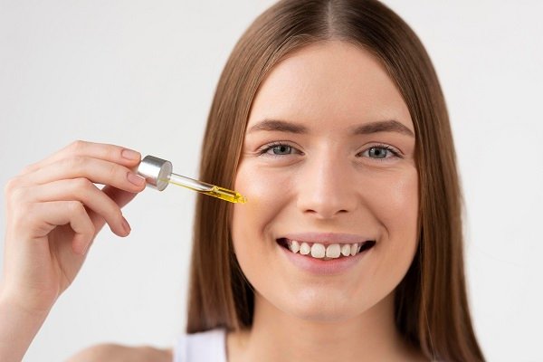 Using Essential Oils for Oral Health: A Complete Guide