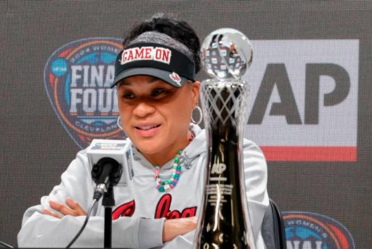 Is Dawn Staley Married? The Truth About Her Personal Life 2 | Is Dawn Staley Married | MashMagazine